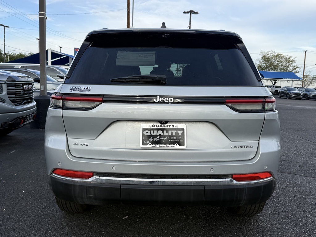 2024 Jeep Grand Cherokee Limited photo 6