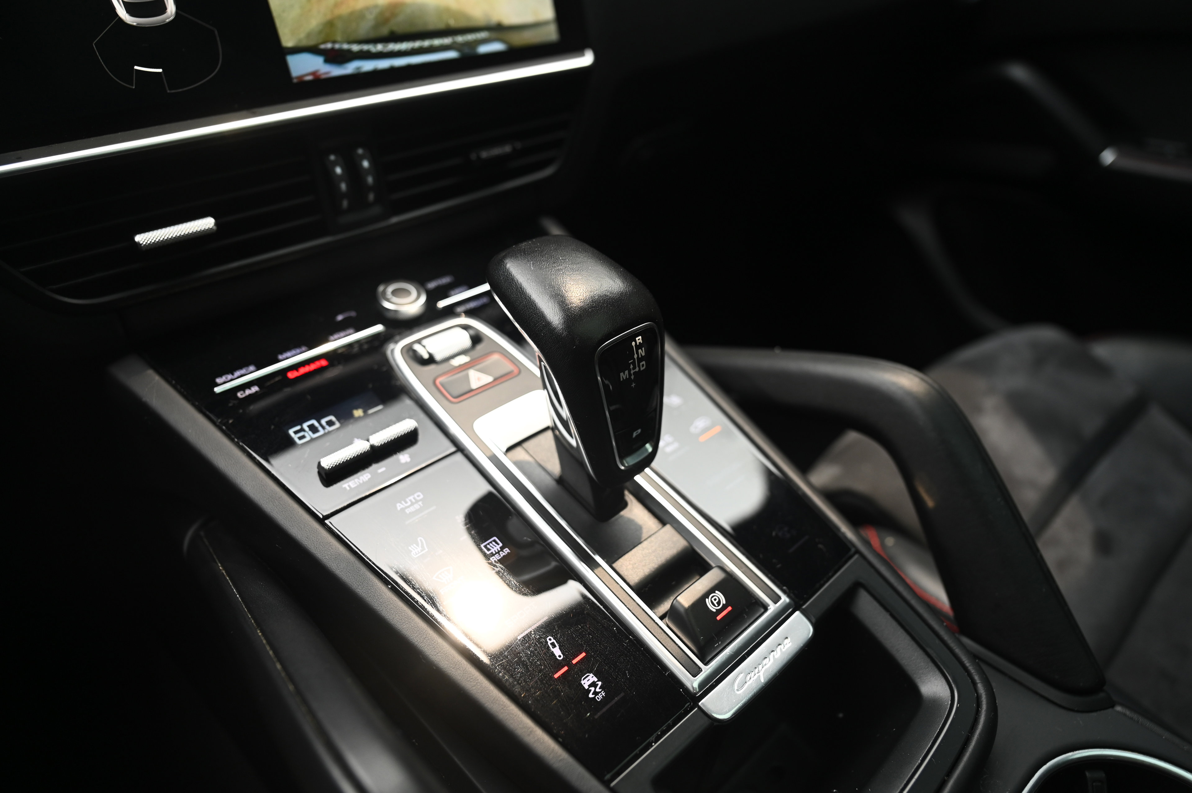 2021 Porsche Cayenne GTS Coupe photo 19