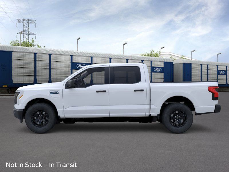 2025 Ford F-150 Lightning photo 4