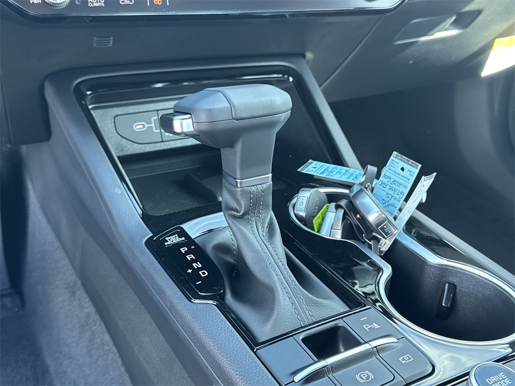 2026 Kia K5 GT-Line photo 26