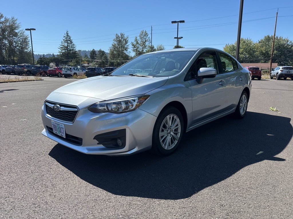 2018 Subaru Impreza 2.0i Premium photo 2
