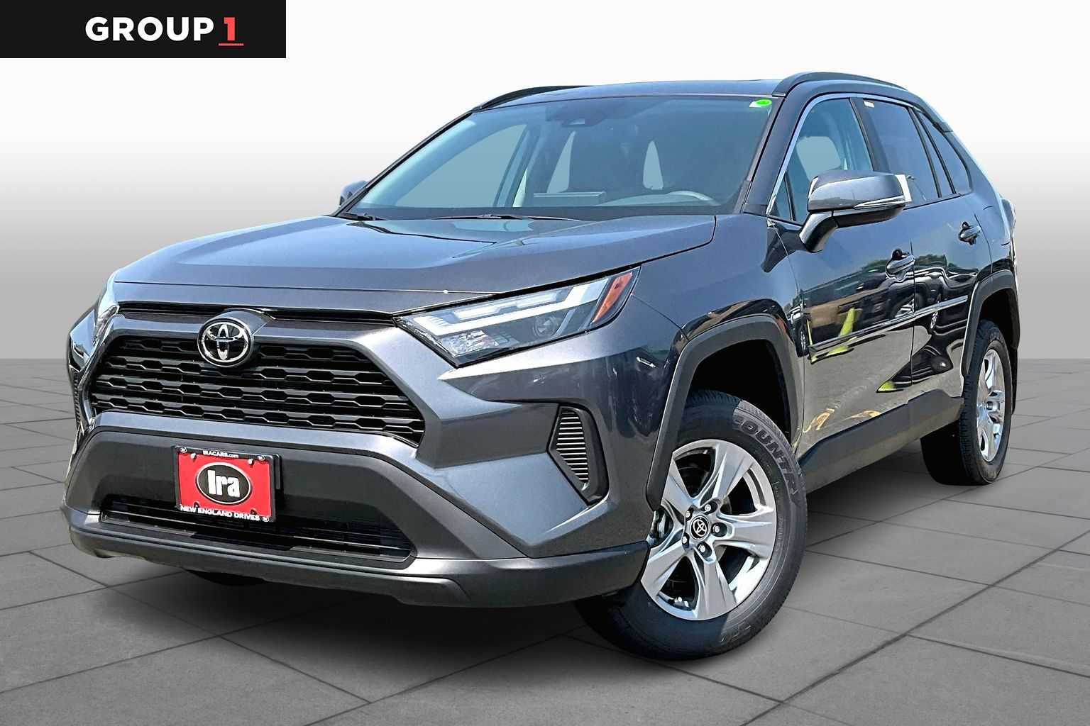 2025 Toyota RAV4 XLE's photo