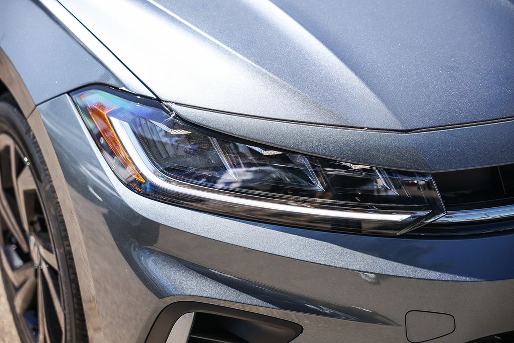 2025 Volkswagen Jetta 1.5T SE photo 3