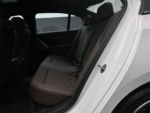 2024 Bmw 530i photo 2