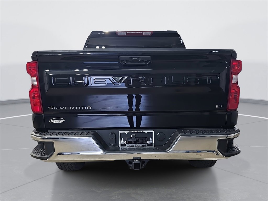2023 Chevrolet Silverado 1500 LT photo 3