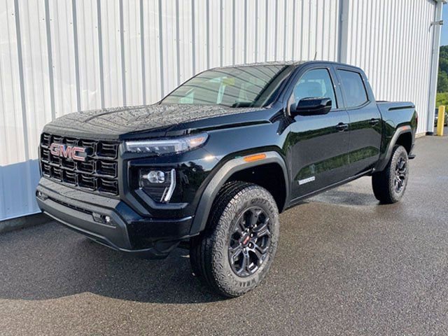 2025 GMC Canyon Elevation's photo