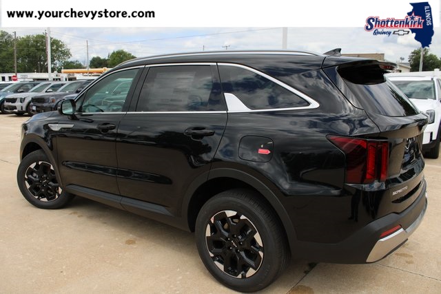 2026 Kia Sorento S photo 3