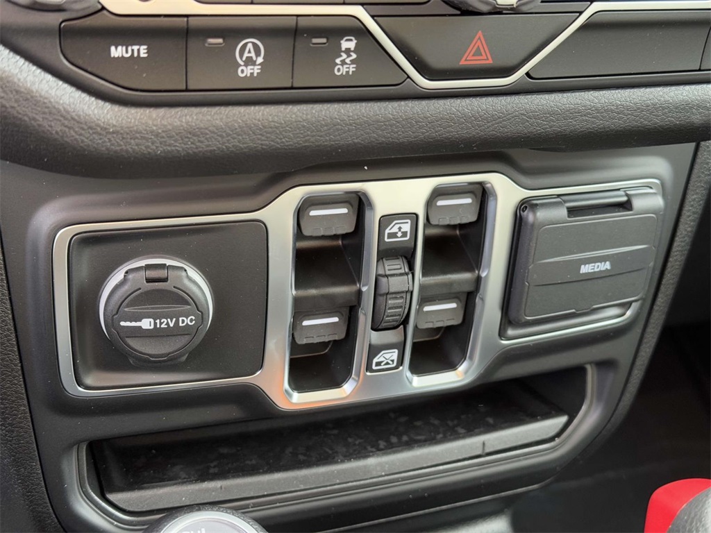2025 Jeep Wrangler Sport S photo 5