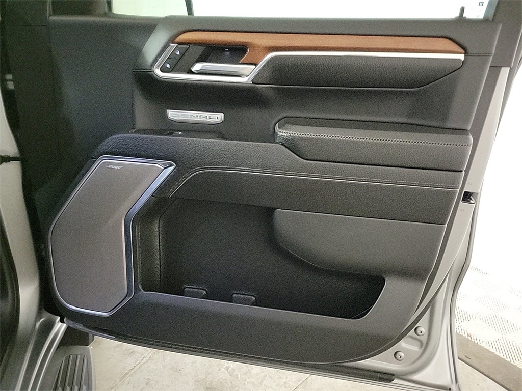 2023 GMC SIERRA - Image 25