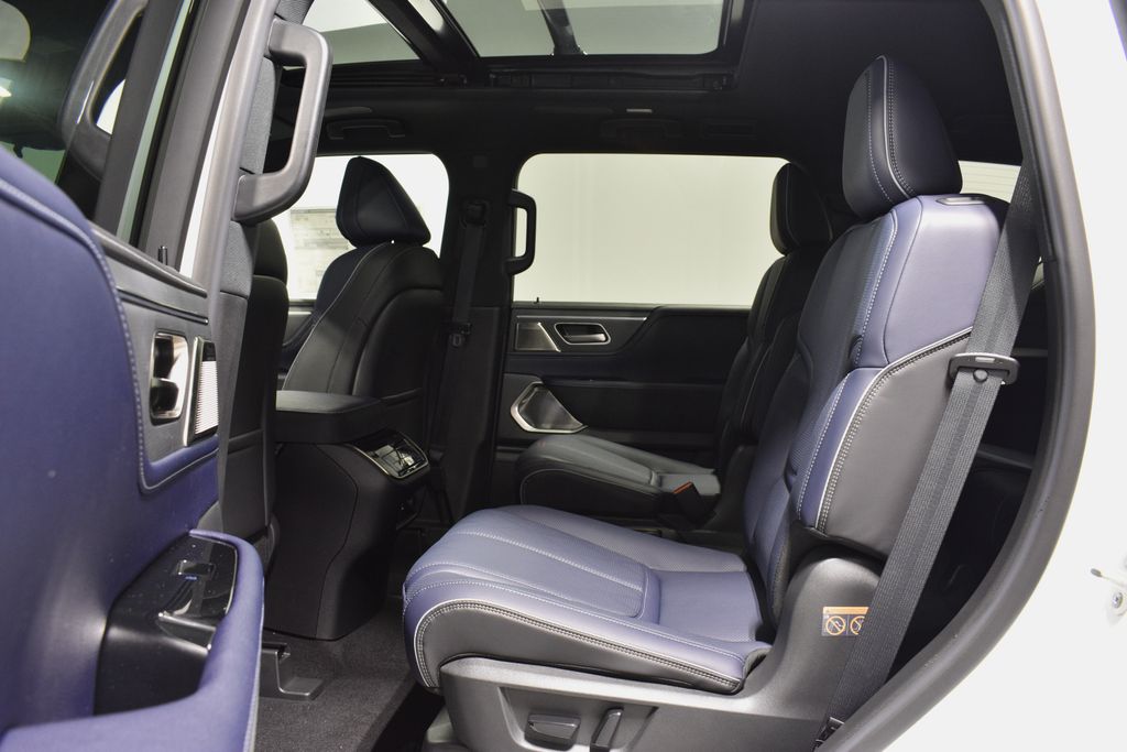 2026 Infiniti QX80 Sensory photo 24