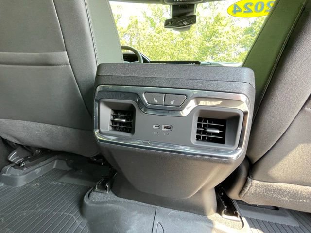 2024 Chevrolet Silverado 1500 High Country photo 13