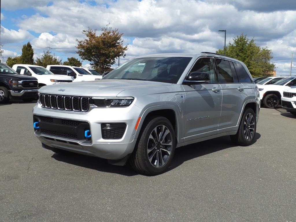 2024 Jeep Cherokee Overland 4xe photo 2