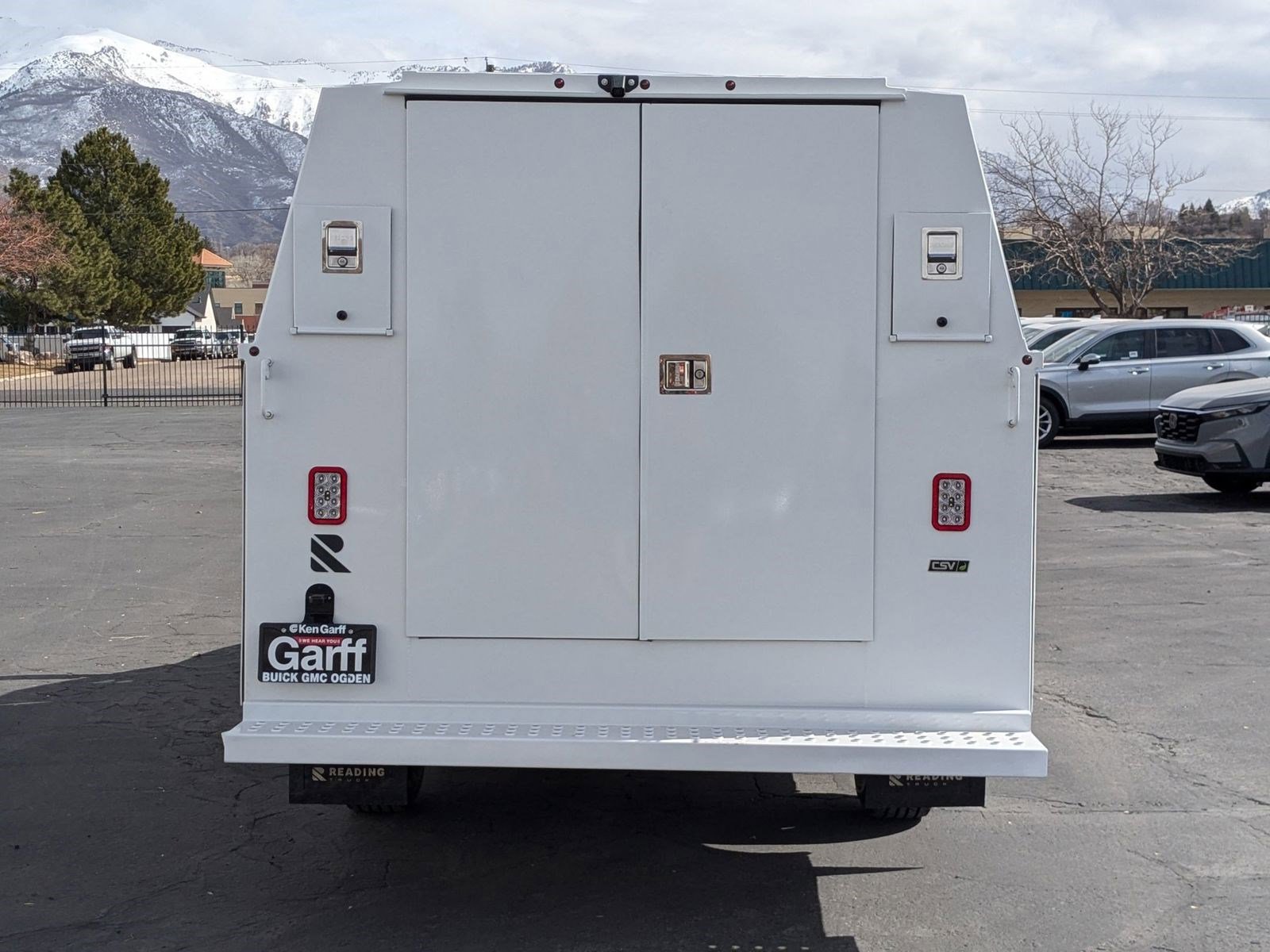 2025 Gmc Savana Cutaway 3500 photo 4