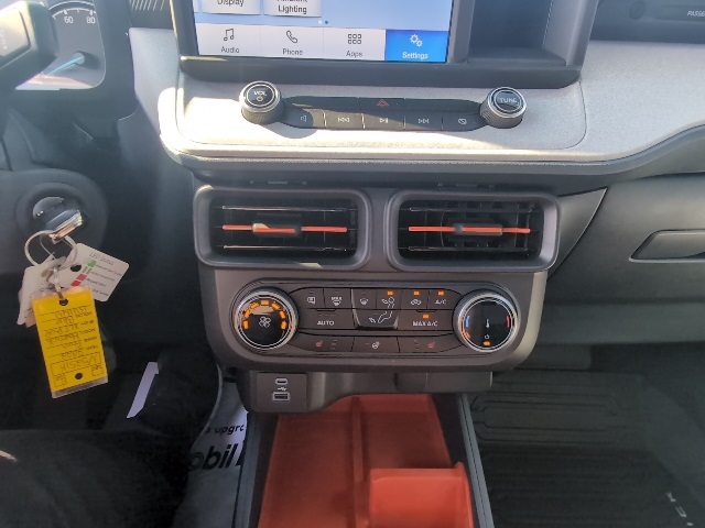 2022 Ford Maverick XLT photo 32