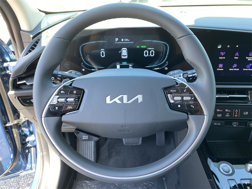 2025 Kia Niro EX photo 11