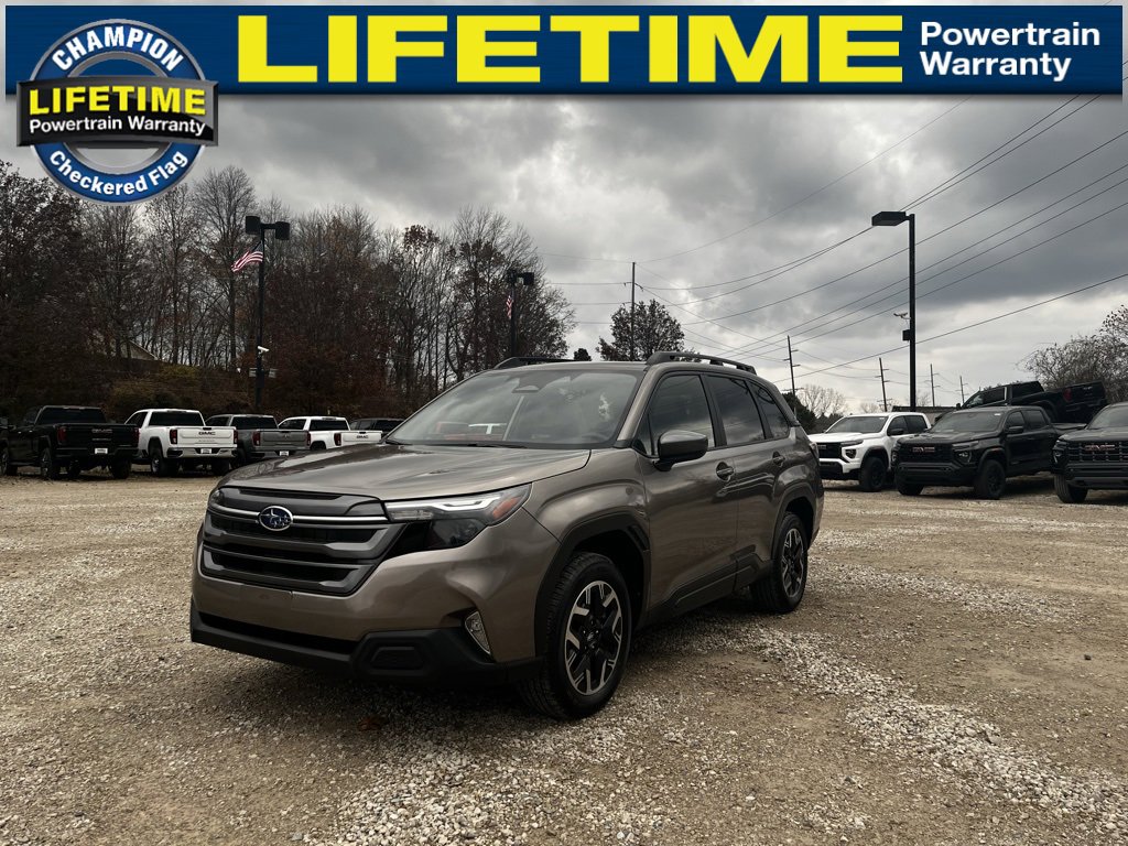 2025 Subaru Forester Premium's photo