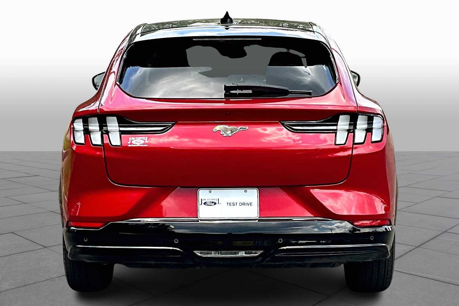 2024 Ford Mustang Mach-E Premium photo 4