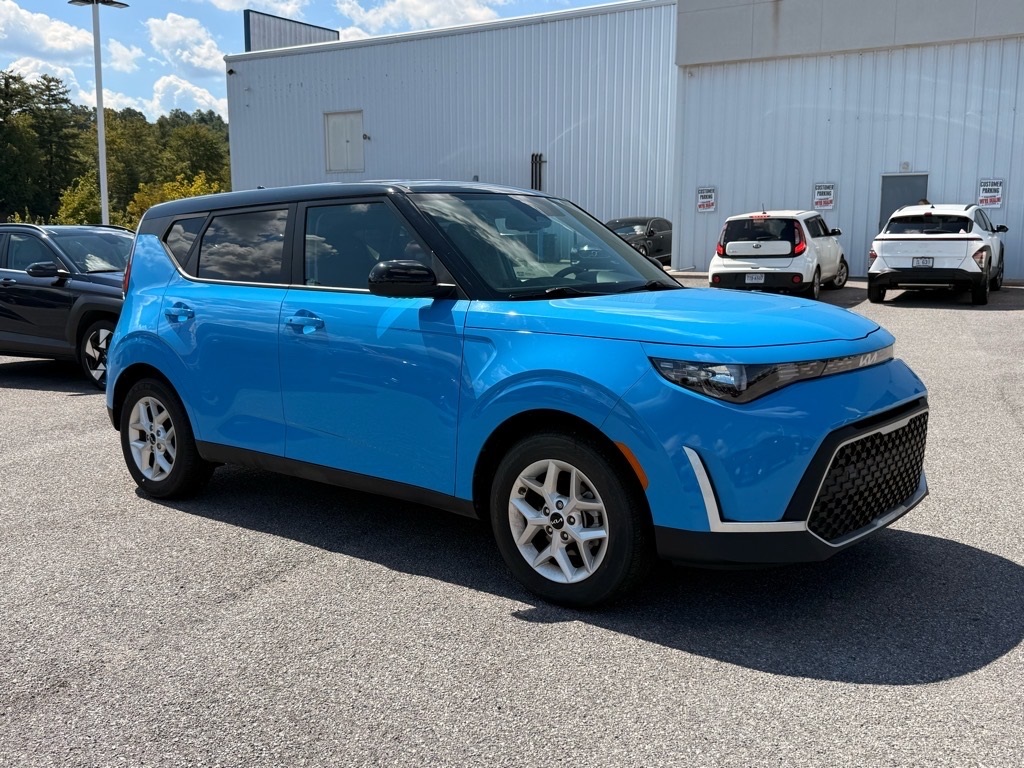 2023 Kia Soul S photo 10