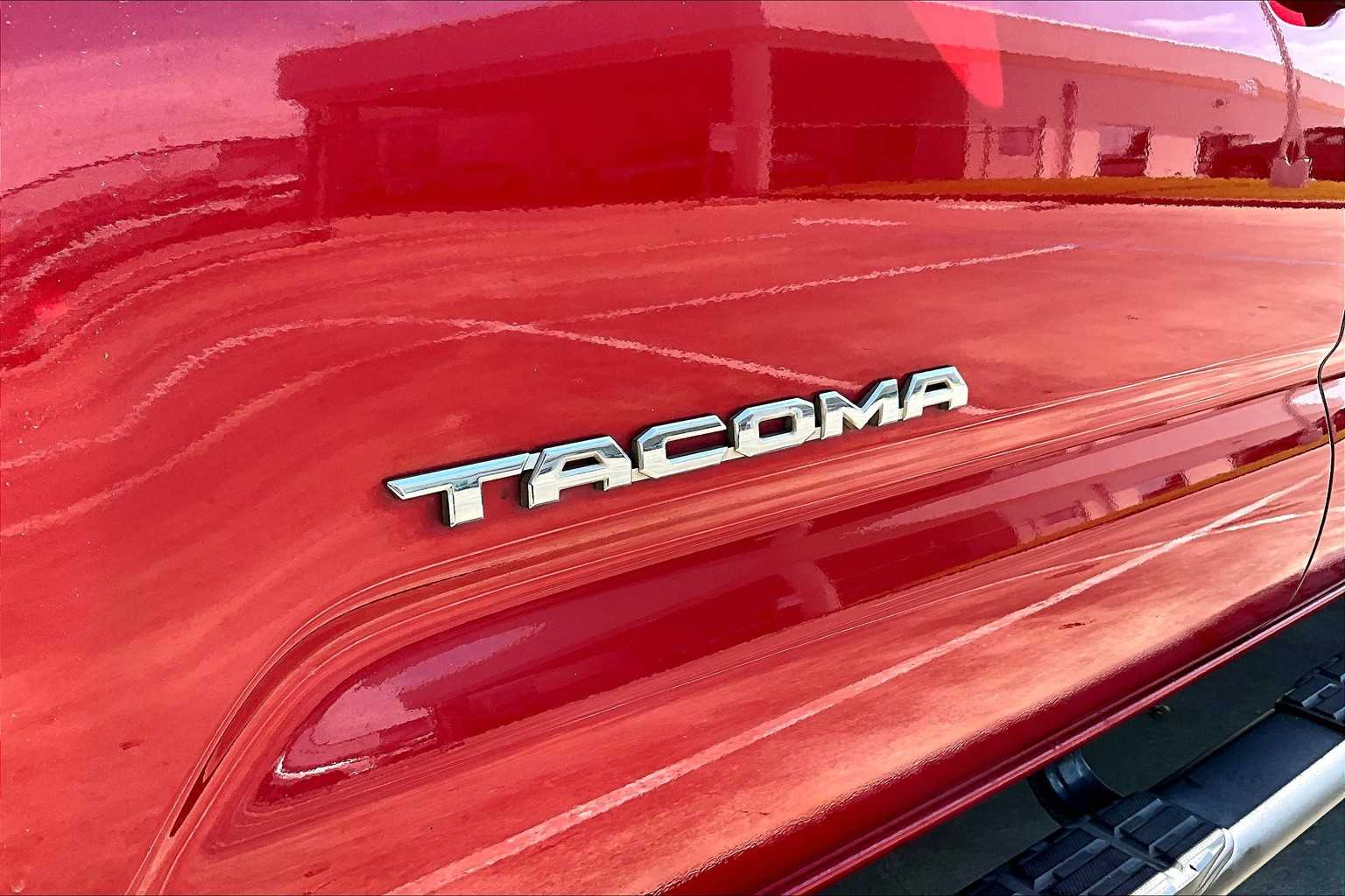 2017 Toyota Tacoma SR5 photo 27