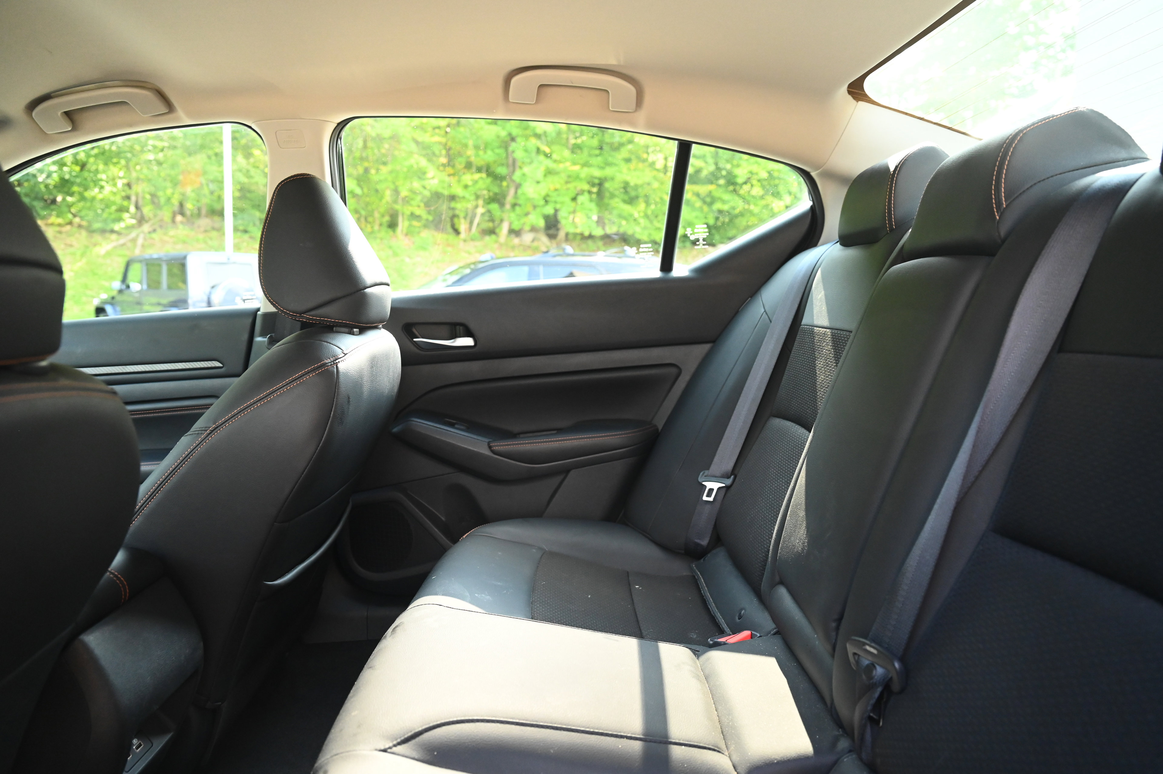 2022 Nissan Altima 2.5 SR photo 22