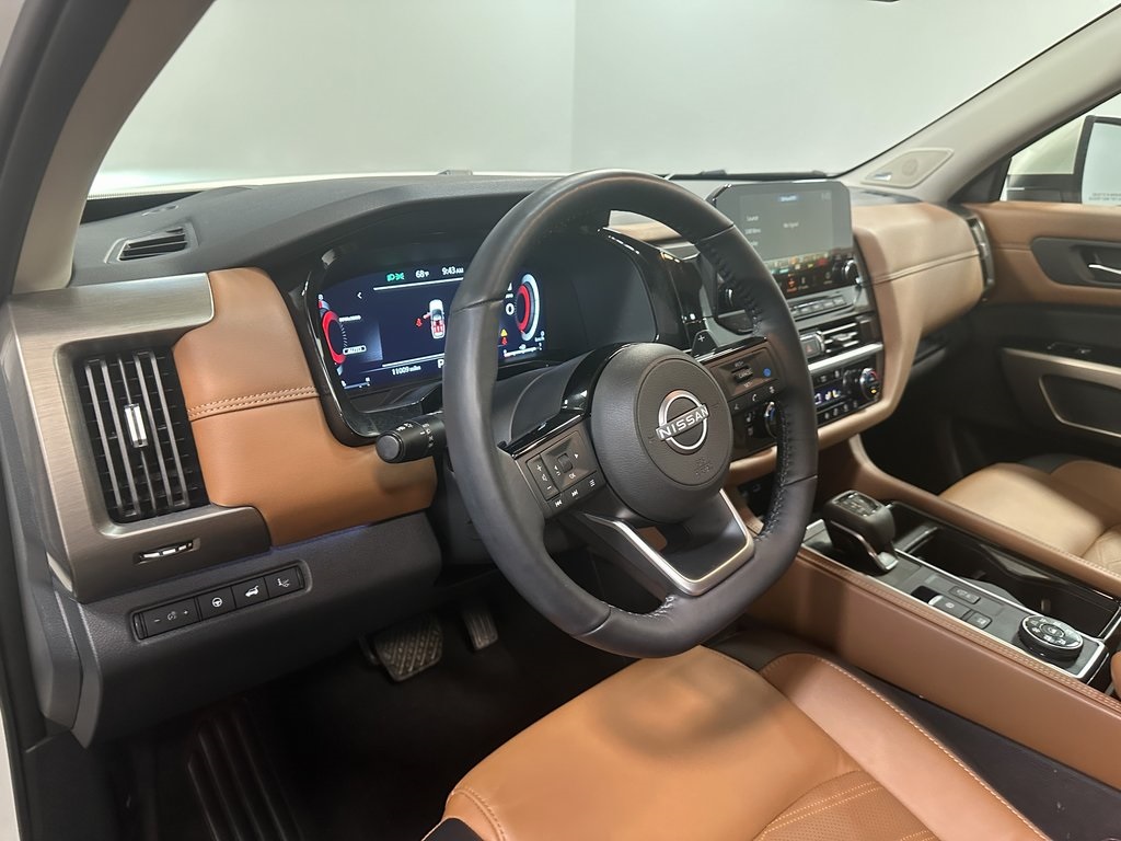 2024 Nissan Pathfinder Platinum photo 7