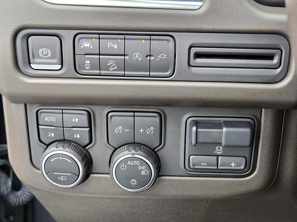 2021 Chevrolet Tahoe Z71 photo 27