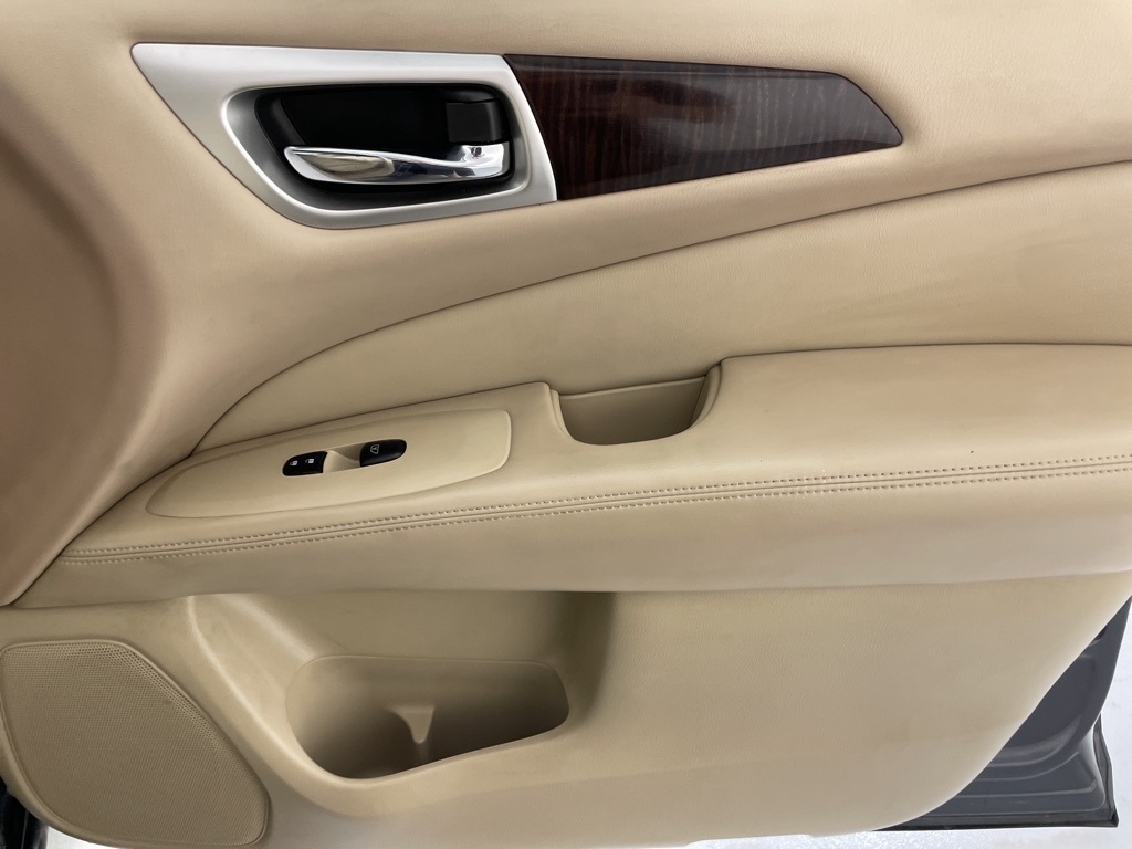 2014 Nissan Pathfinder SL photo 42