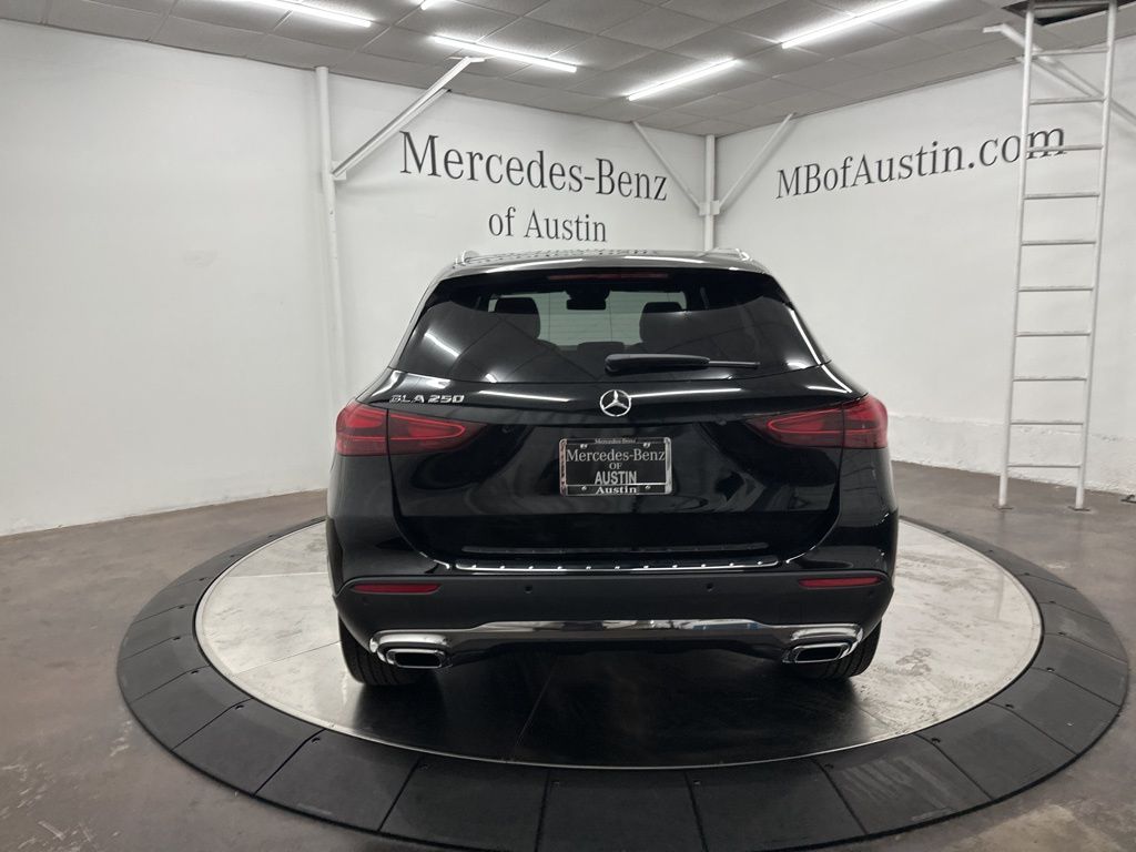 2025 Mercedes Benz GLA 250 photo 6