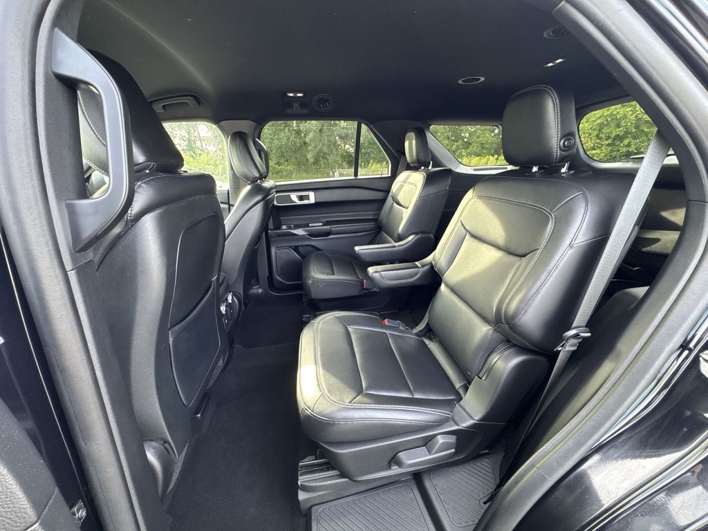 2020 Ford Explorer XLT photo 24