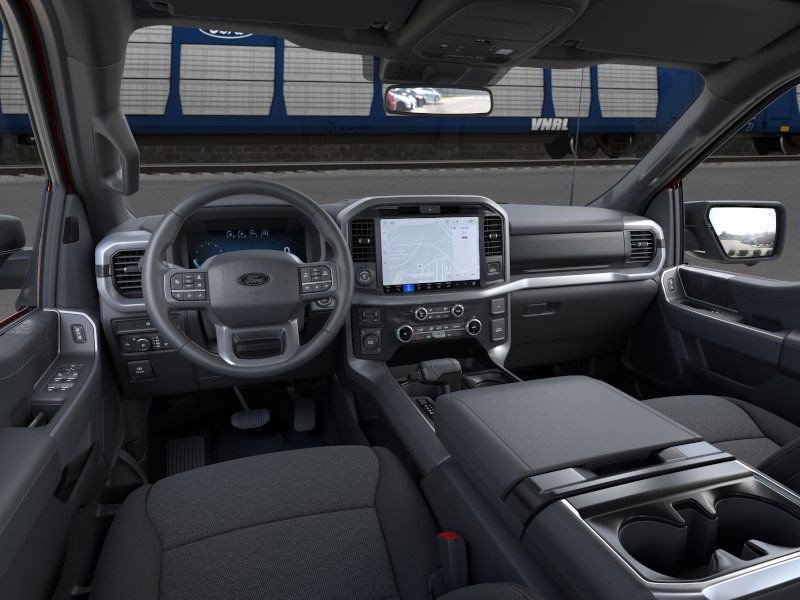 2025 Ford F-150 XLT photo 9