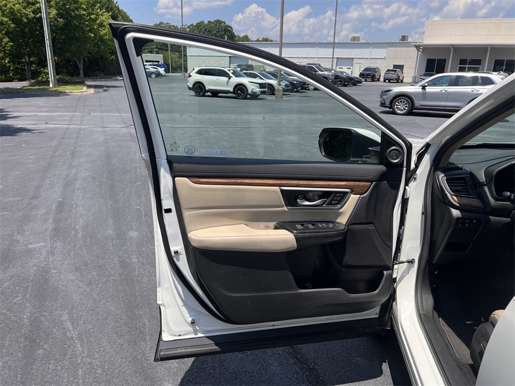 2021 Honda CR-V Hybrid Touring photo 22