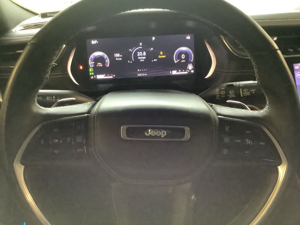 2022 Jeep Grand Cherokee Overland photo 7