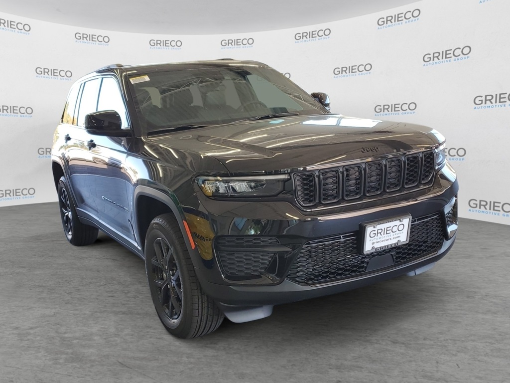 2025 Jeep Grand Cherokee Altitude's photo