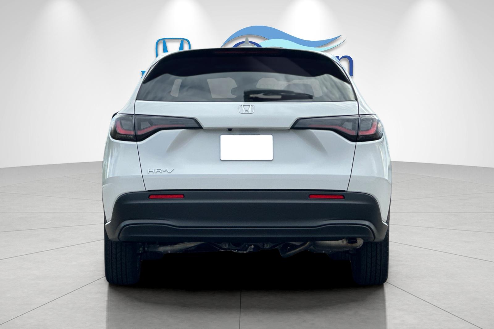 2026 Honda HR-V LX photo 4