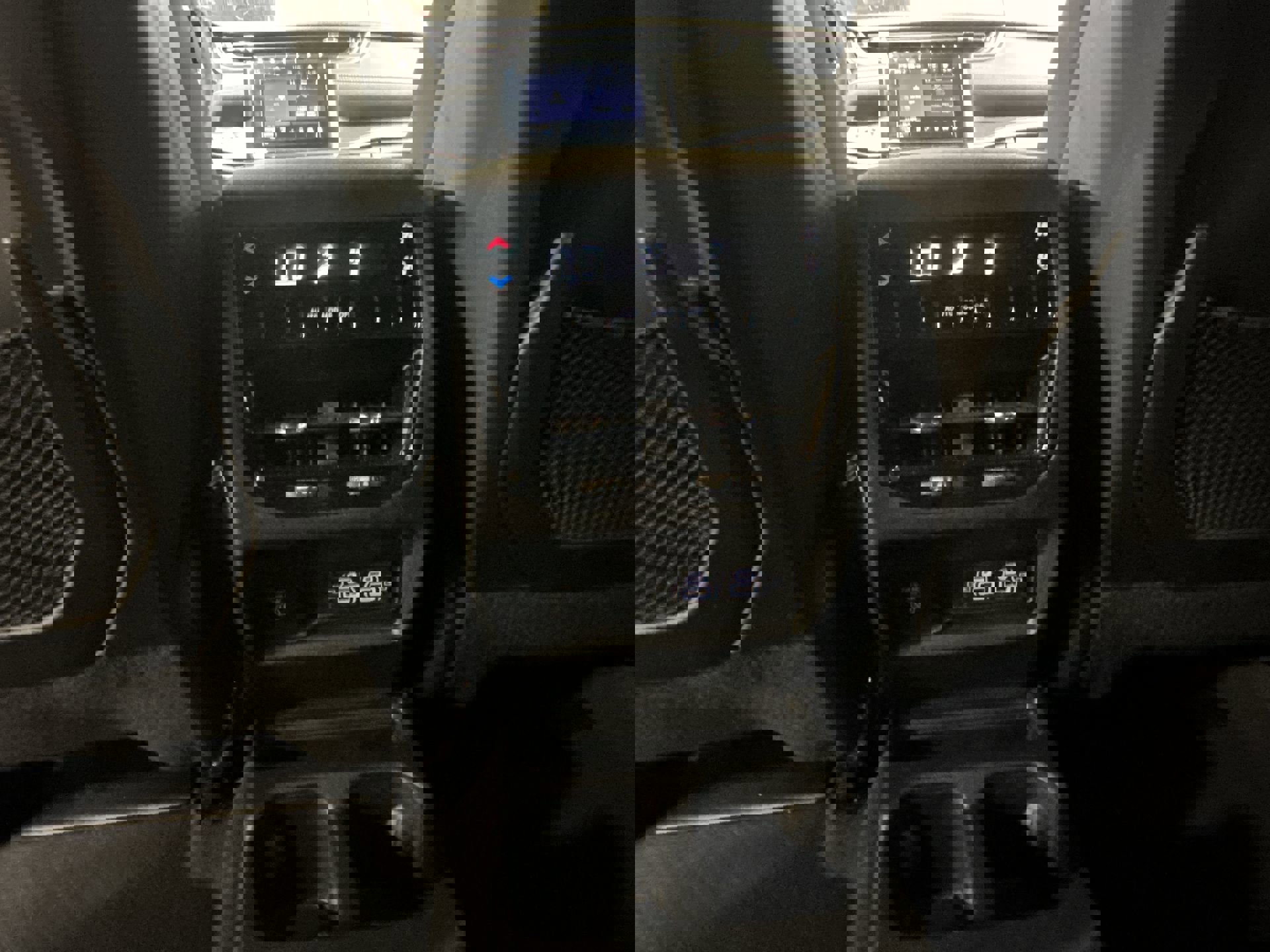 2023 Jeep Grand Cherokee Laredo Altitude photo 18