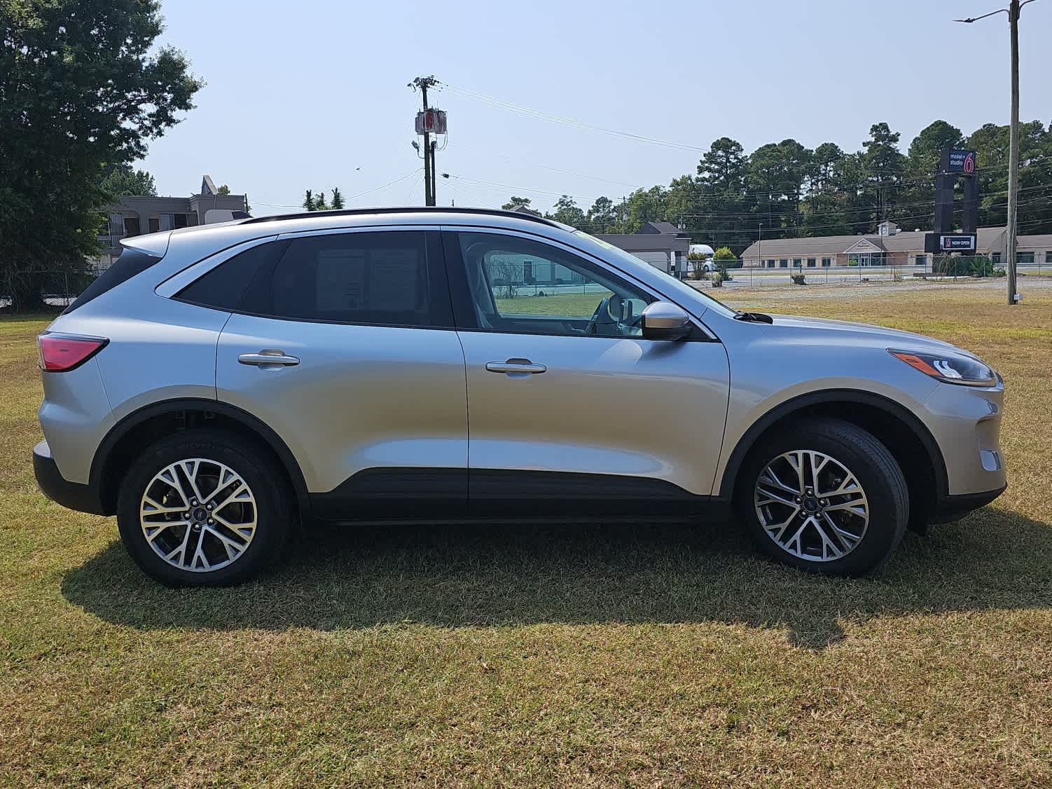 2022 Ford Escape SEL photo 4