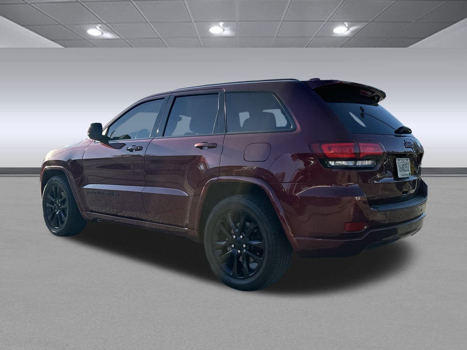 2021 Jeep Grand Cherokee Laredo X photo 4