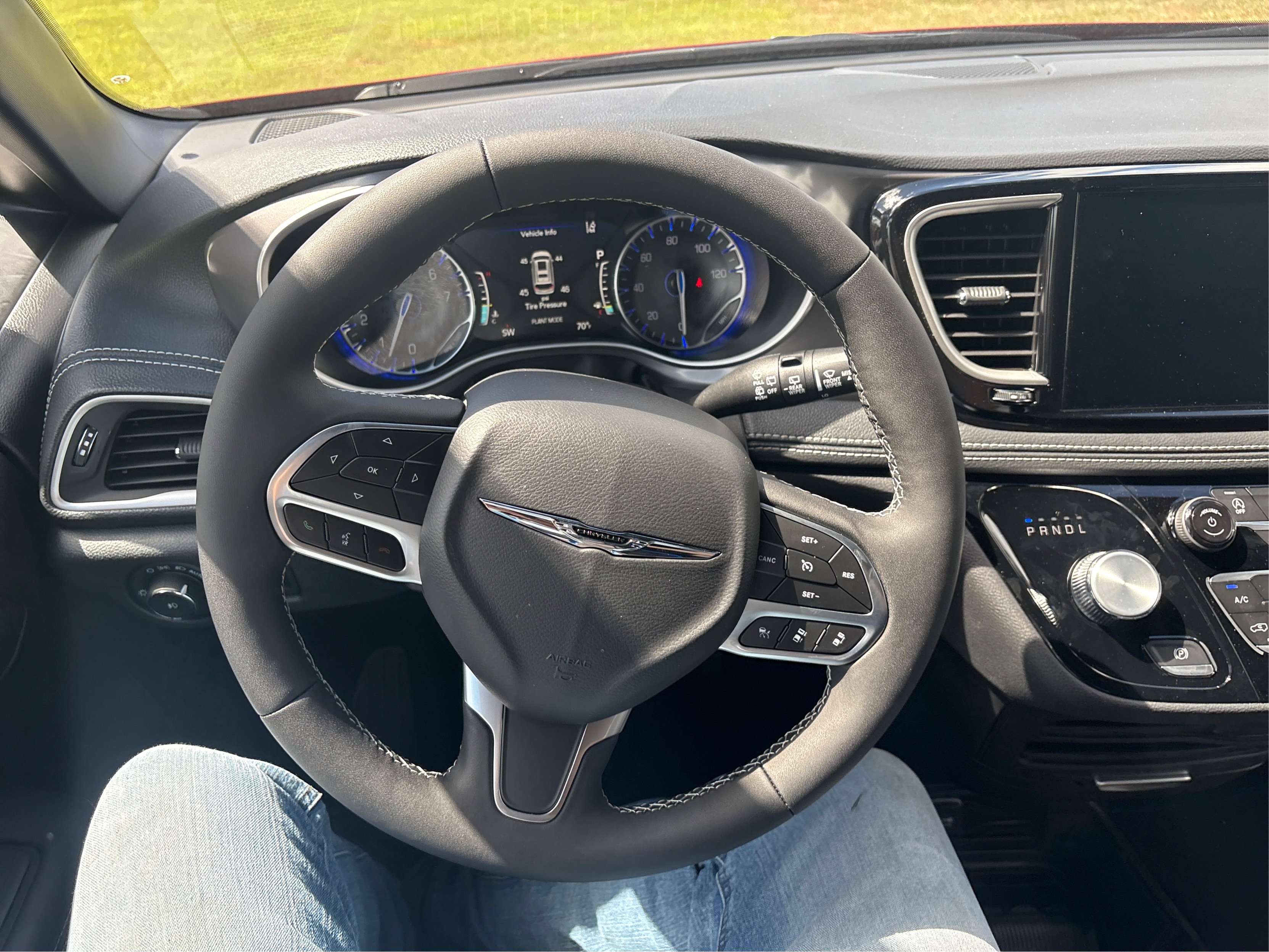 2026 Chrysler Pacifica photo 12