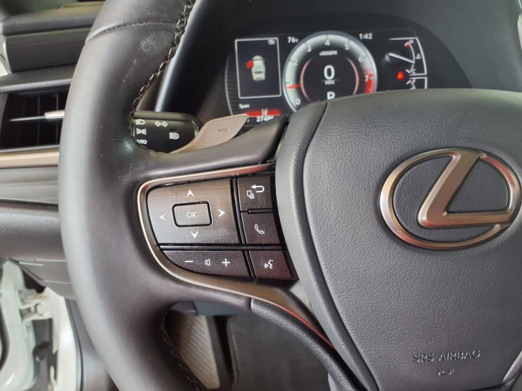 2020 Lexus ES 350 Base photo 16