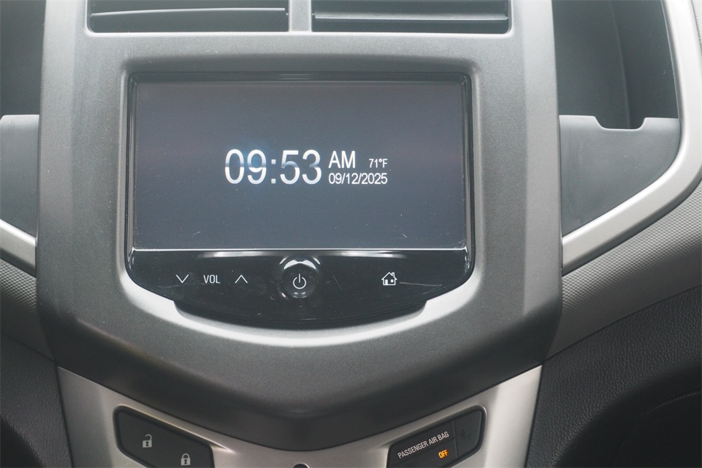 2016 Chevrolet Sonic LT photo 16