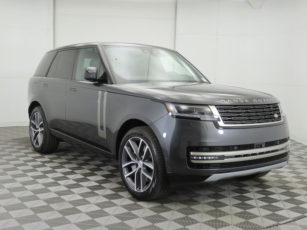 2025 Land Rover Range Rover SE photo 3