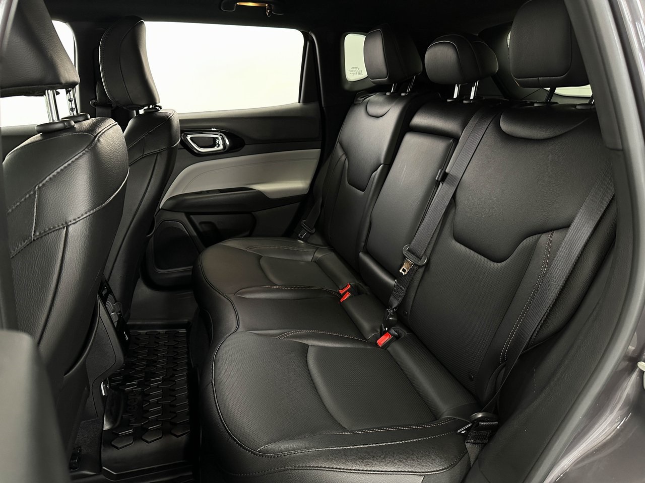 2024 Jeep Compass Limited photo 10