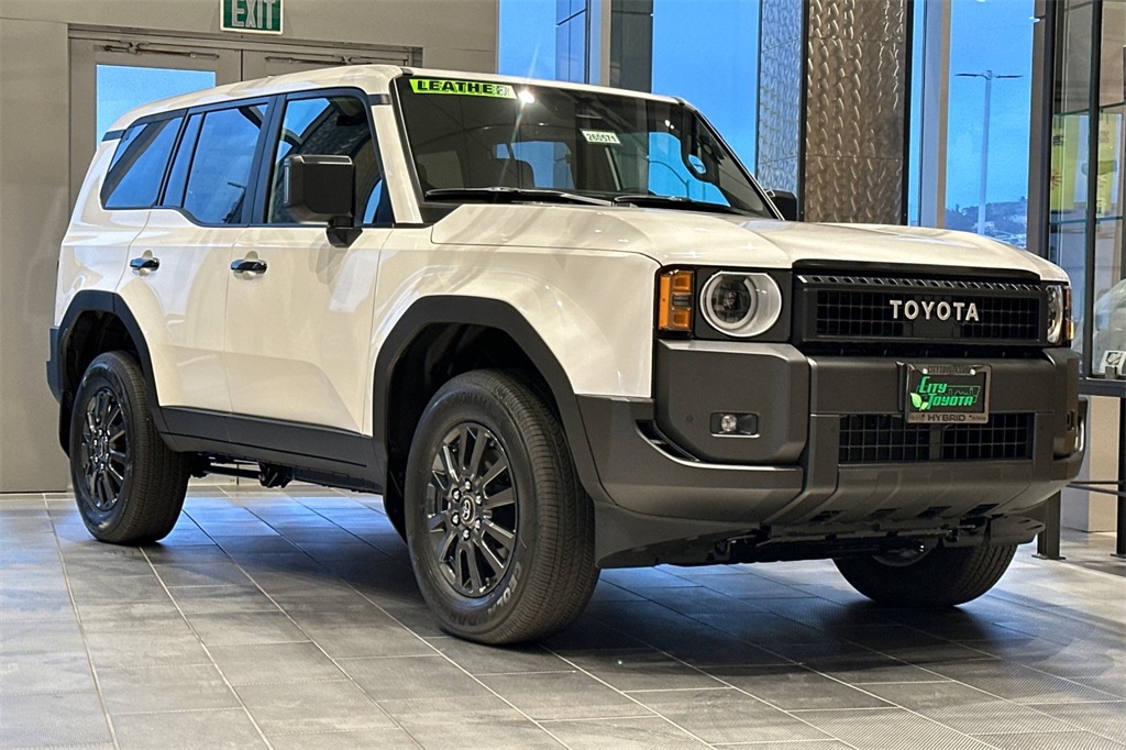 2026 Toyota Land Cruiser photo 2