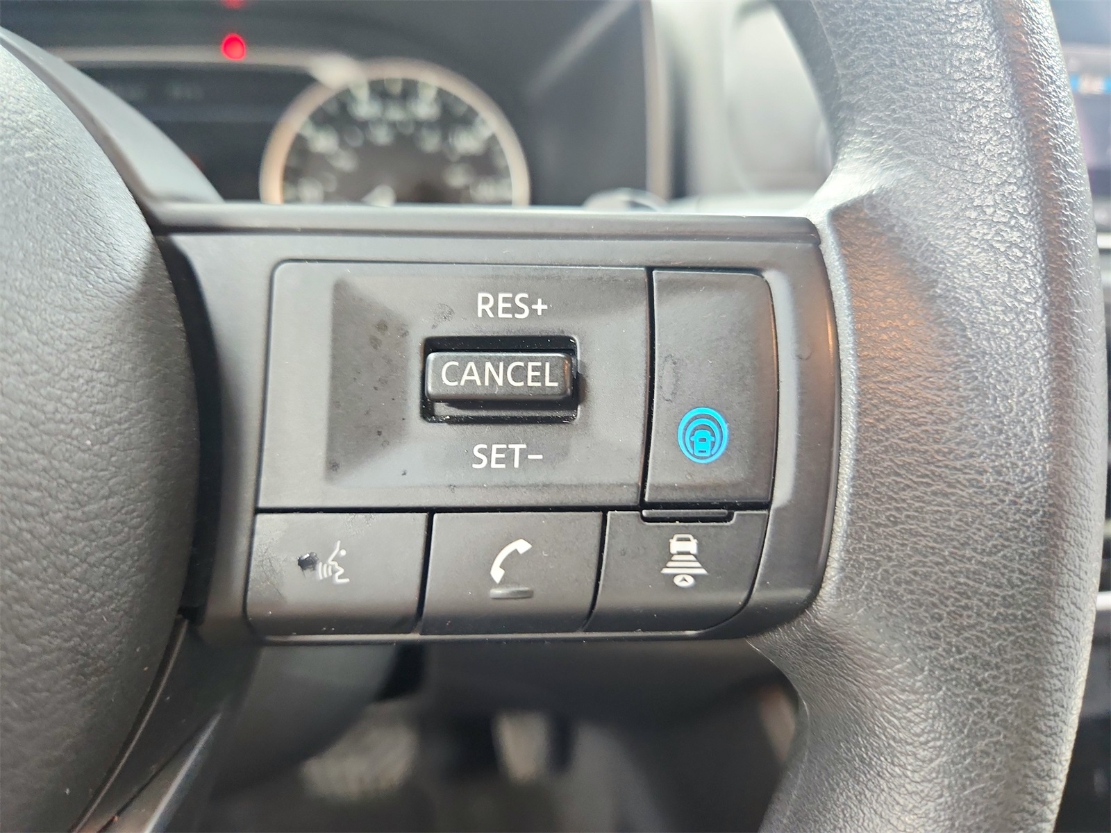 2024 Nissan Rogue SV photo 22