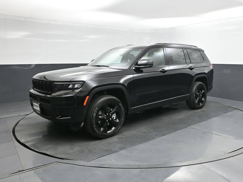 2025 Jeep Grand Cherokee L Altitude's photo
