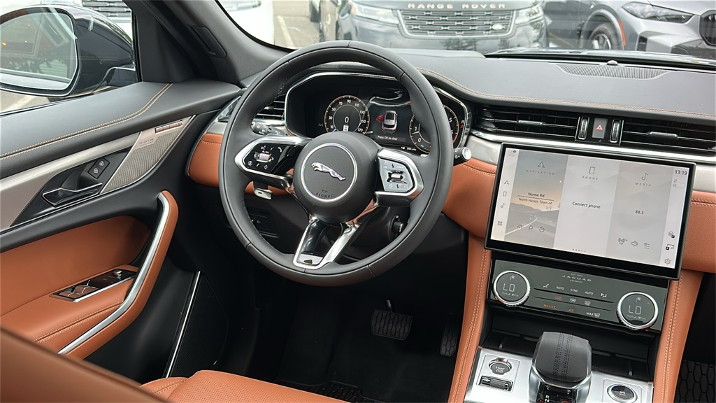 2026 Jaguar F-PACE P250 R-Dynamic S photo 25