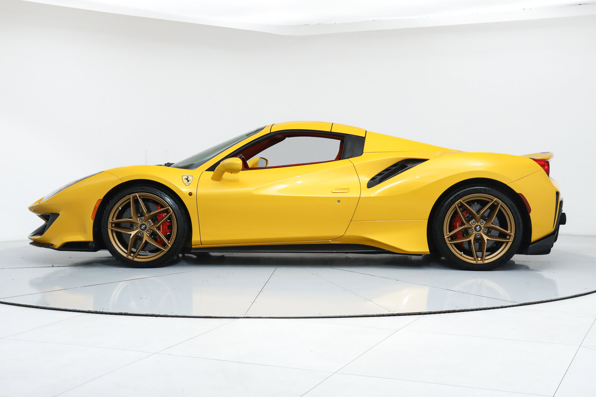 2020 Ferrari 488 Pista Spider photo 6