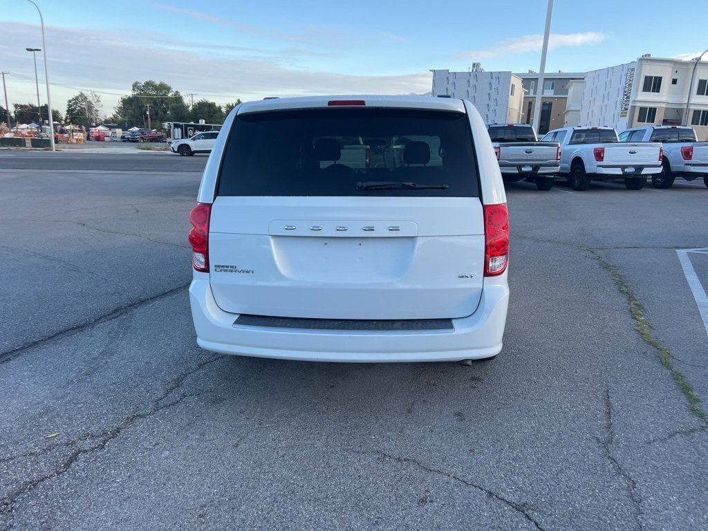 2014 Dodge Grand Caravan SXT photo 8