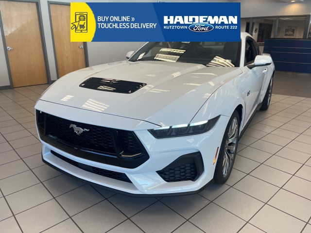 2025 Ford Mustang GT Premium's photo