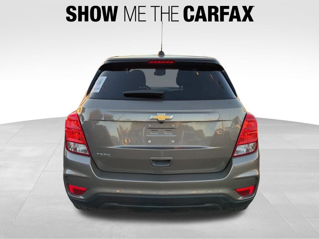 2020 Chevrolet Trax LS photo 4